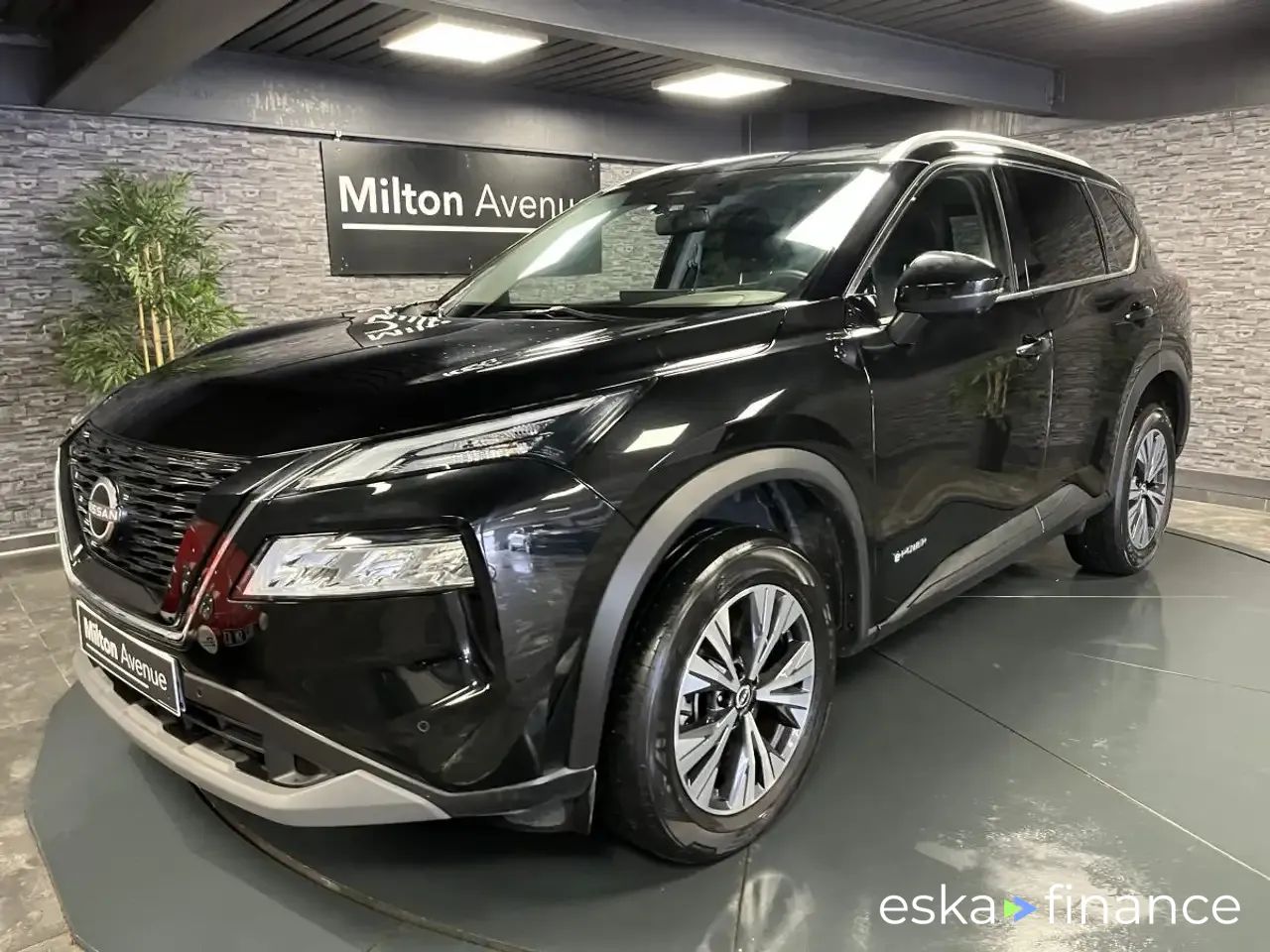 Leasing Wagon Nissan X-Trail 2023