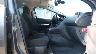 Financování Hatchback Peugeot 5008 2011