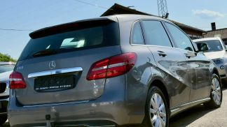 Lízing Hatchback MERCEDES B 180 2016