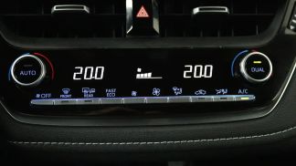 Finansowanie Wóz Toyota Corolla 2020