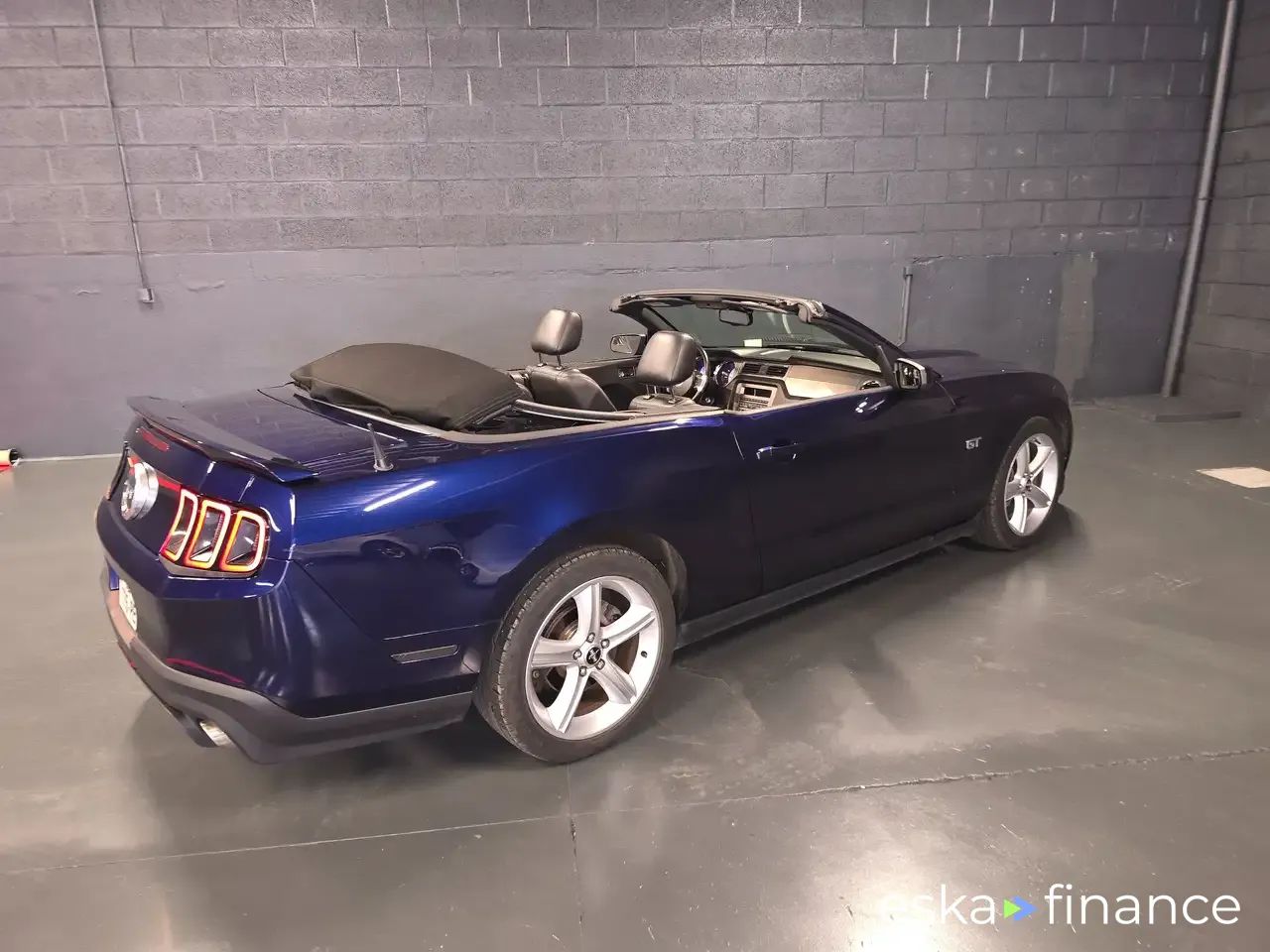 Leasing Convertible Ford Mustang 2010