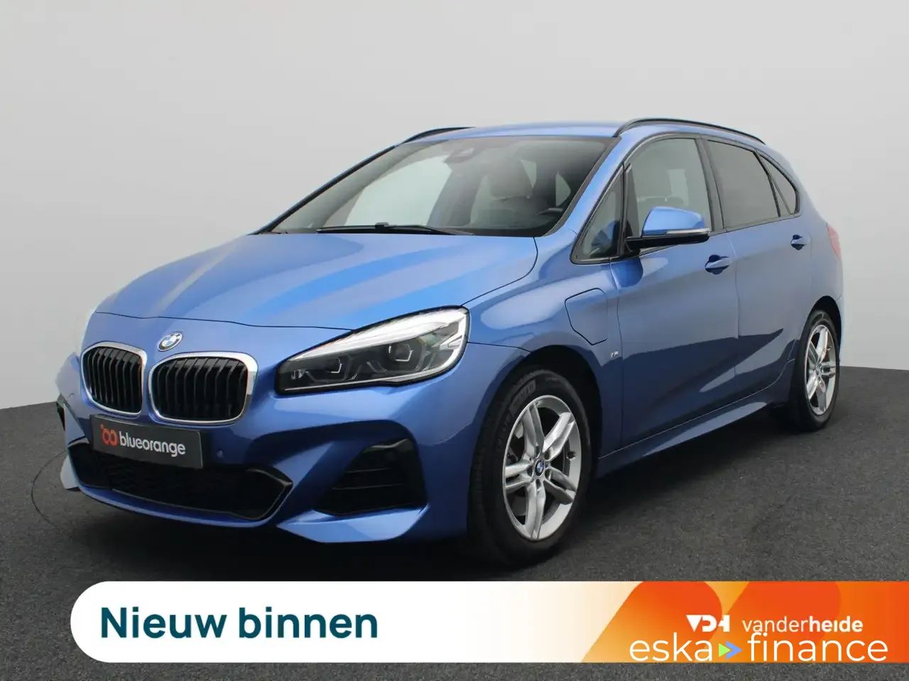 Leasing Hatchback BMW 225 2019