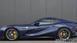 Leasing Convertible Ferrari 812 2025