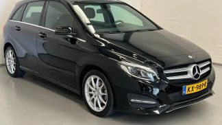 Financování Hatchback MERCEDES B 180 2016