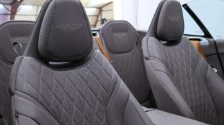 Leasing Convertible Aston Martin DB12 2024