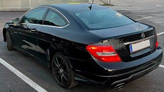 Lízing Kupé MERCEDES C 250 2011