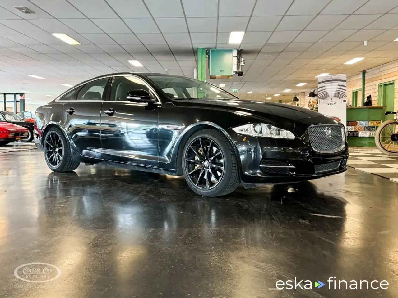 Leasing Sedan Jaguar XJ 2011