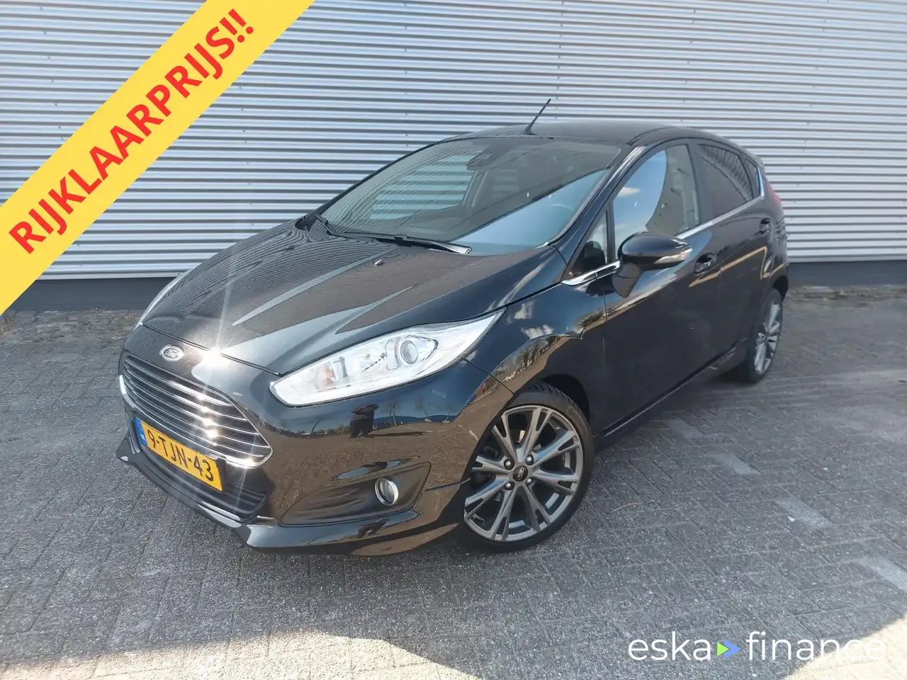 Lízing Hatchback Ford Fiesta 2014