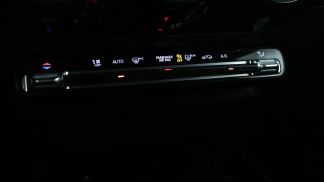 Financování Hatchback MERCEDES B 180 2020
