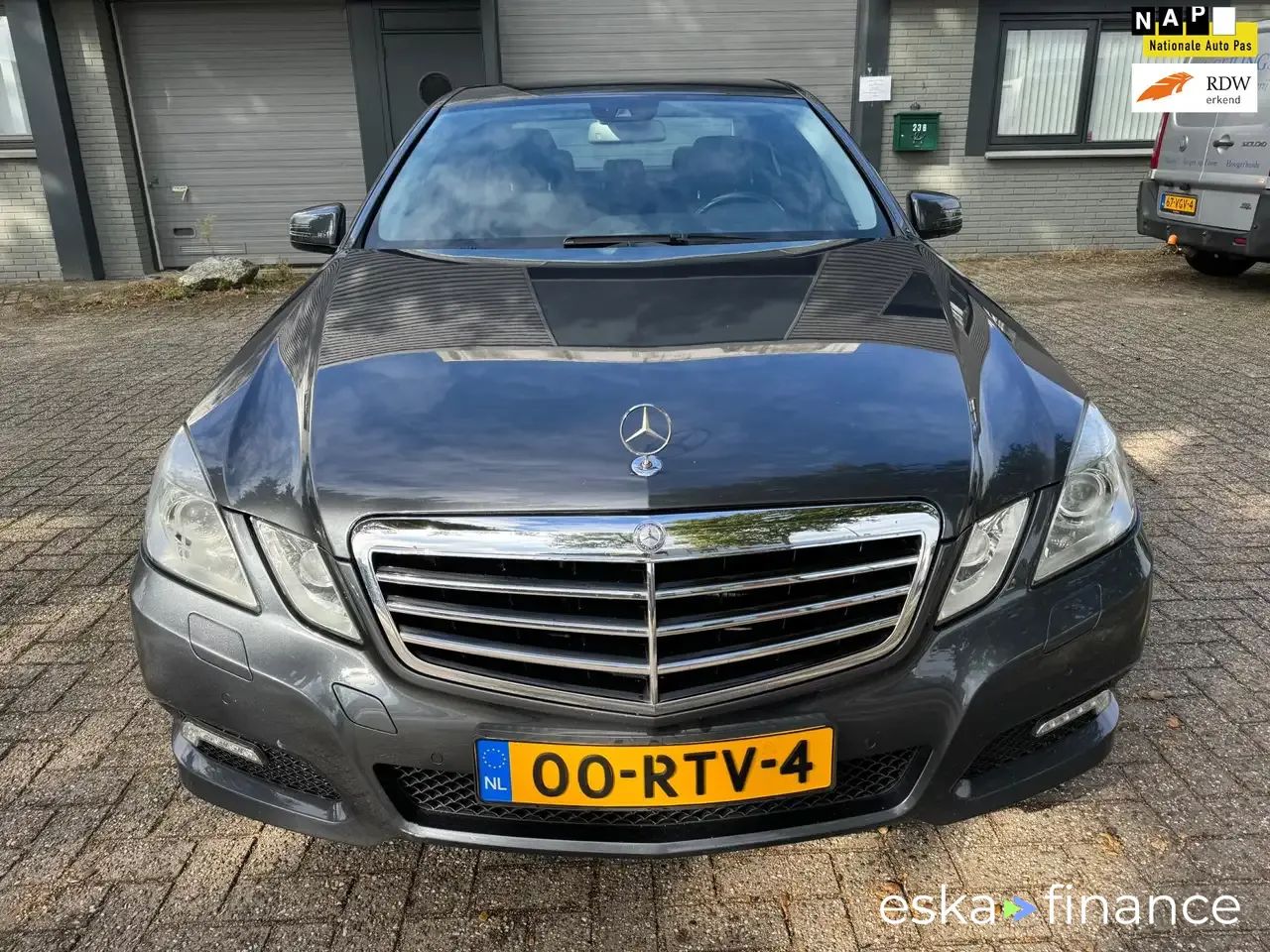 Leasing Sedan MERCEDES E 250 2010
