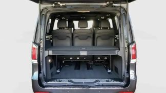 Lízing Hatchback MERCEDES V 300 2024