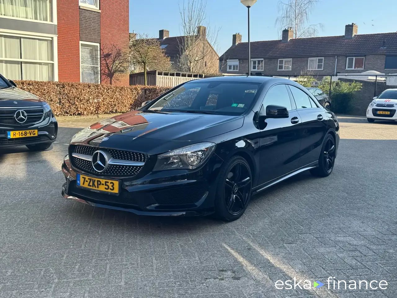 Lízing Sedan MERCEDES CLA 180 2013