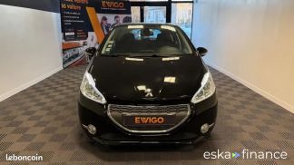 Lízing Hatchback Peugeot 208 2013