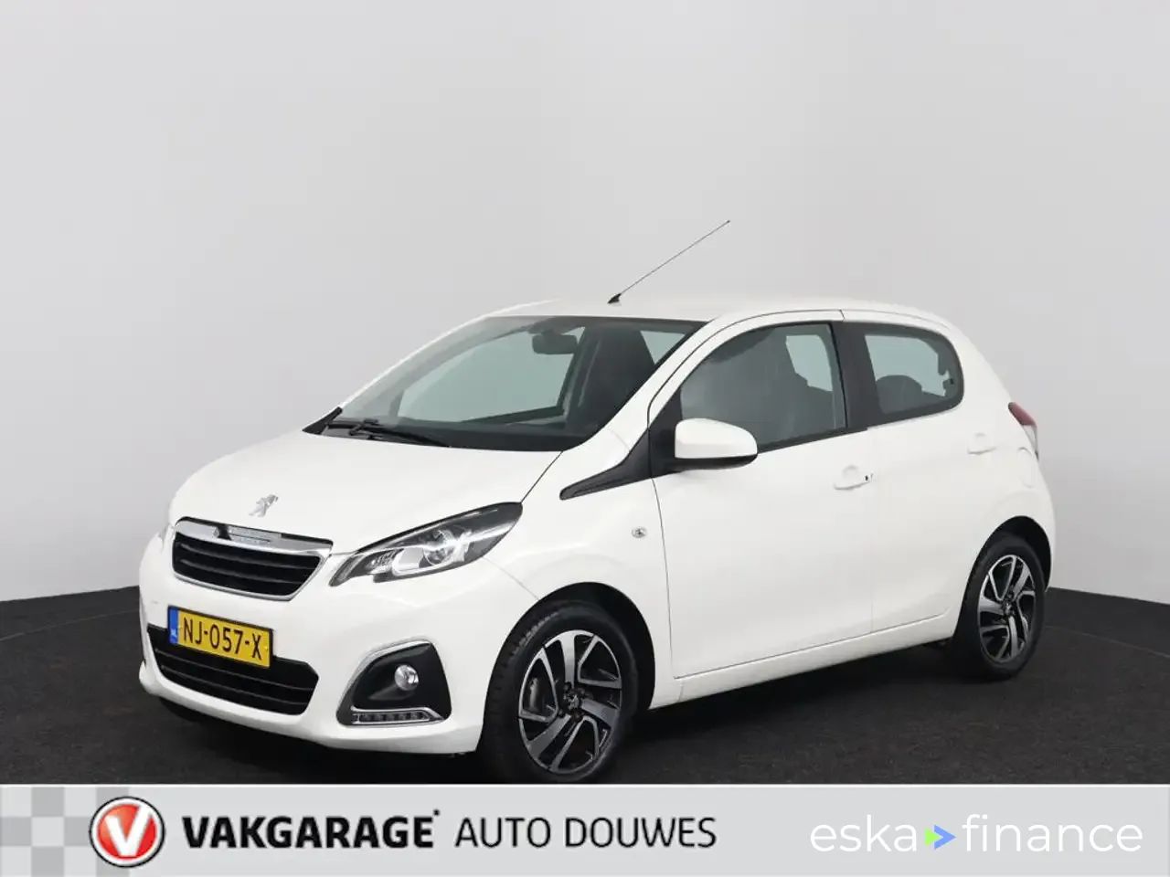 Hatchback Peugeot 108 2017