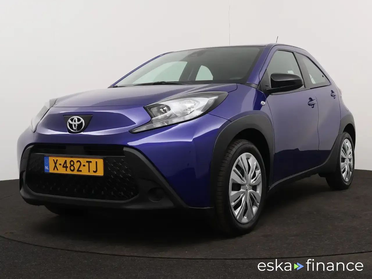 Leasing Hatchback Toyota Aygo (X) 2024