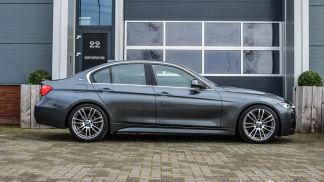 Lízing Sedan BMW 330 2016