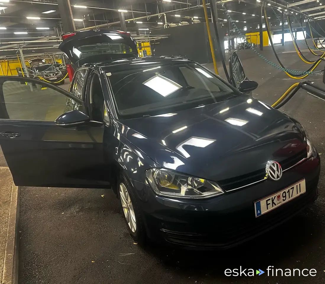 Leasing Sedan Volkswagen Golf 2014