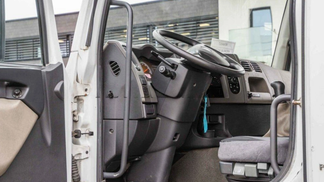 Specjalna ciężarówka Renault PREMIUM 340DXI 2013