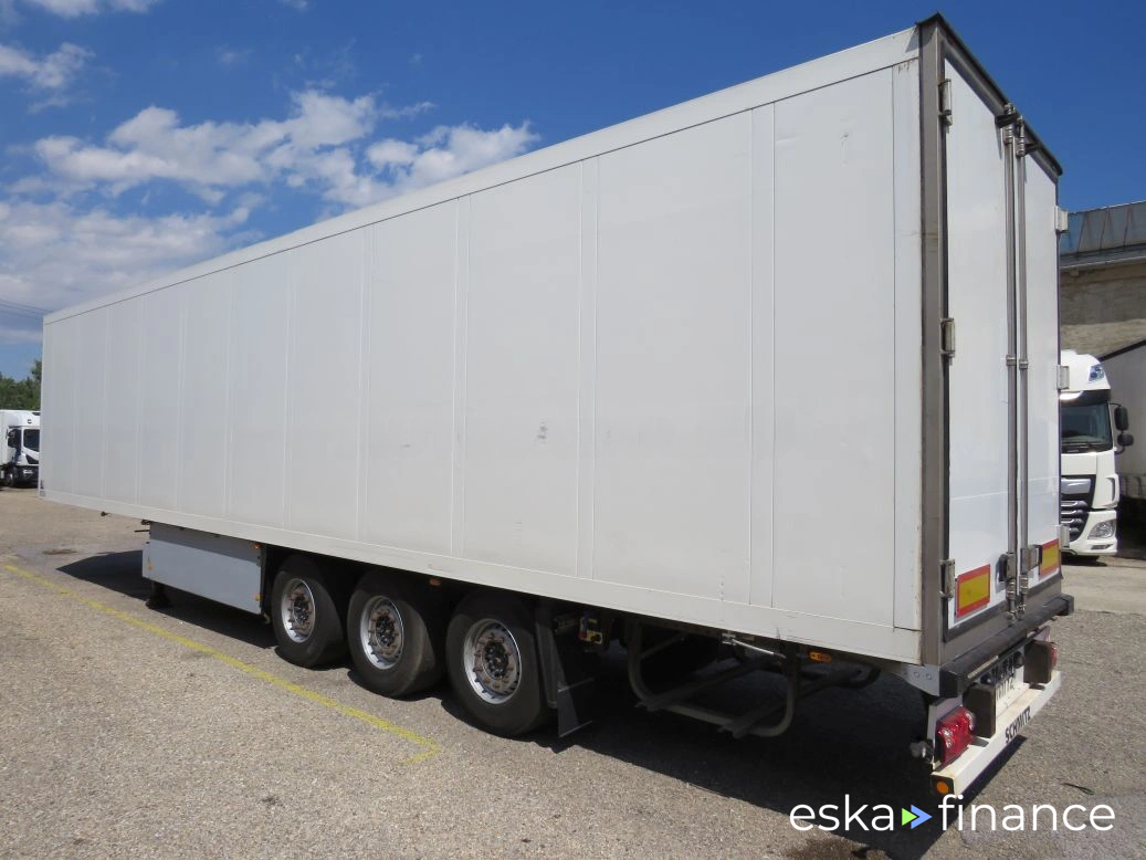 Leasing Semi-trailer CARRIER MAXIMA 1300 2010