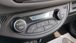 Leasing Sedan Toyota Yaris 2018