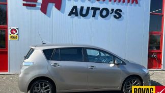 Lízing Hatchback Toyota Verso 2015