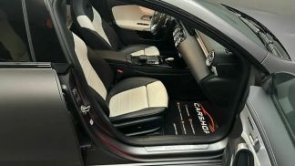 Lízing Sedan MERCEDES CLA 180 2019