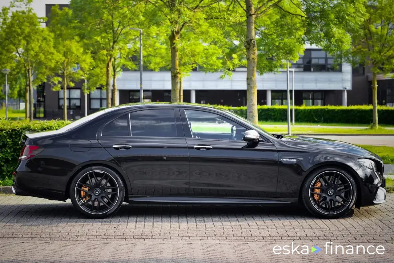 Lízing Sedan MERCEDES E 63 AMG 2018