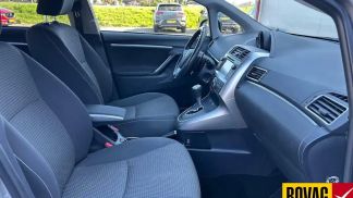 Lízing Hatchback Toyota Verso 2015