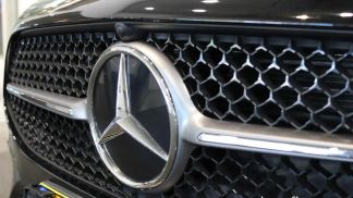 Lízing Sedan MERCEDES A 250 2023