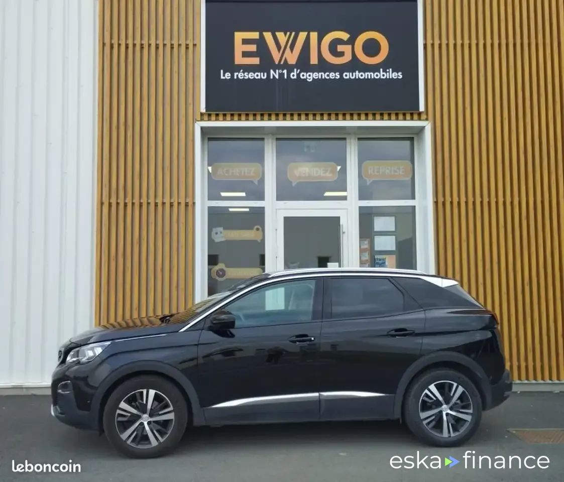 Lízing Hatchback Peugeot 3008 2020
