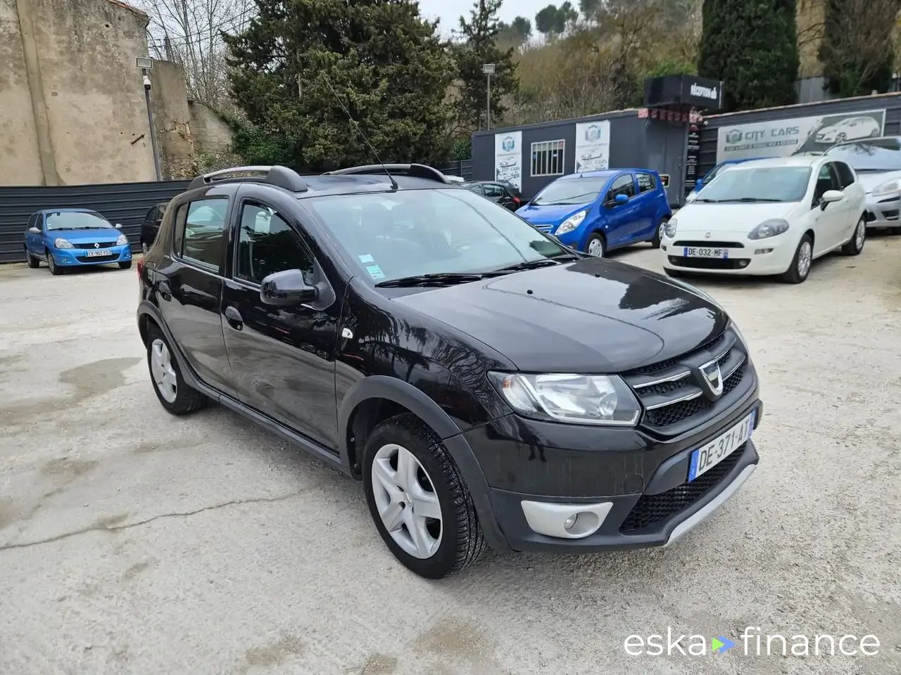 Lízing Sedan Dacia Sandero 2014