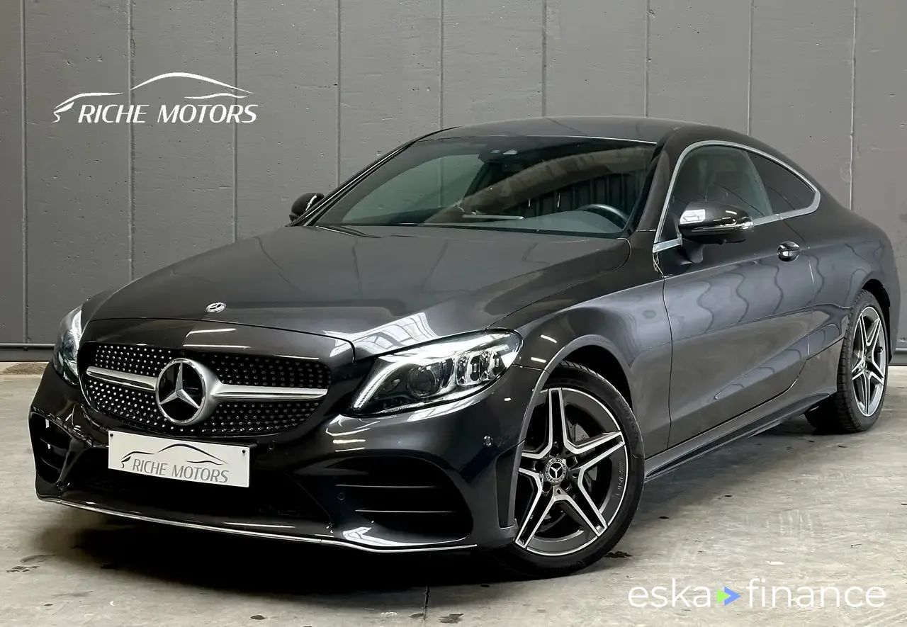 Lízing Kupé MERCEDES C 200 2020