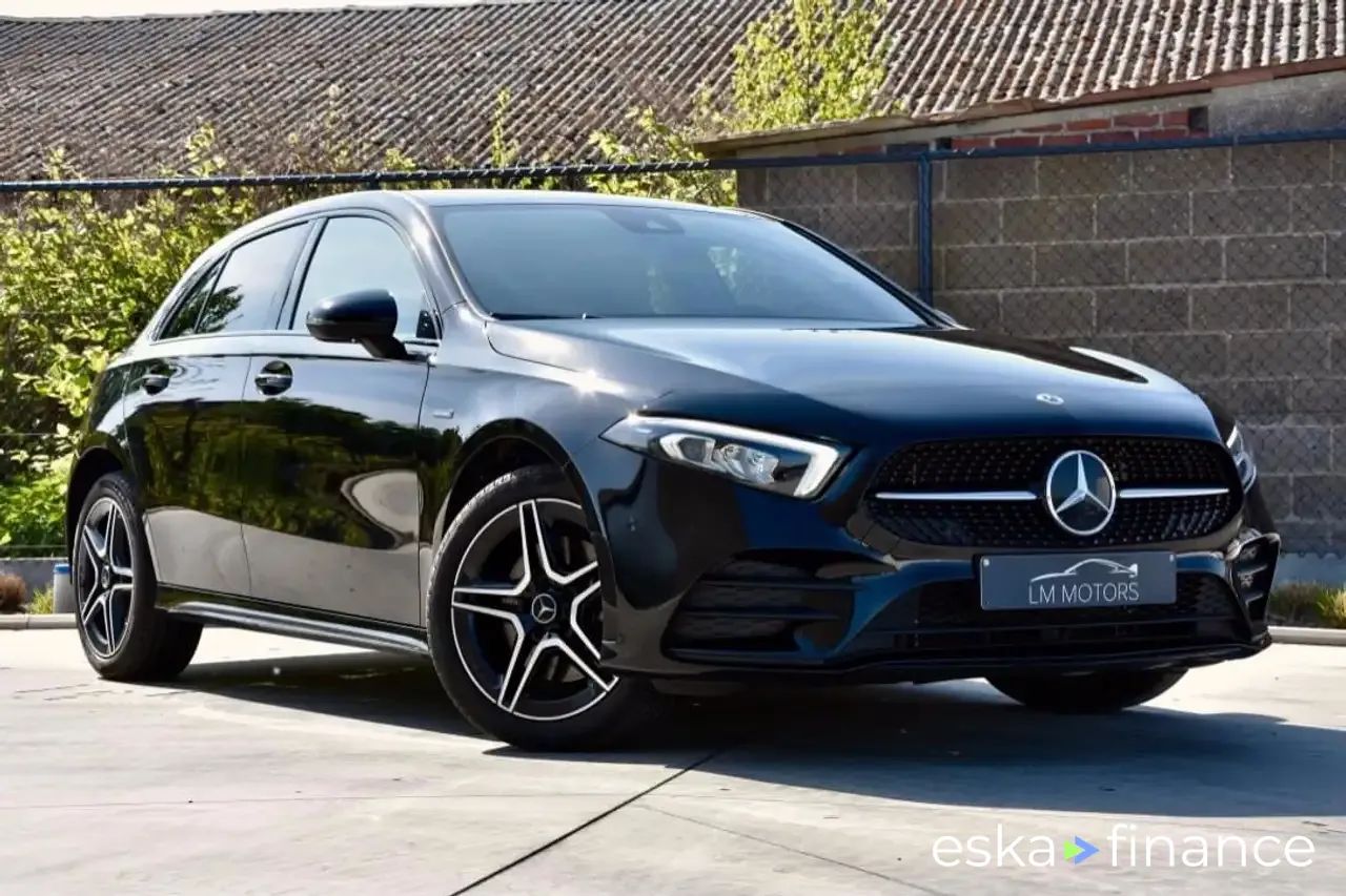 Leasing Sedan MERCEDES A 250 2020