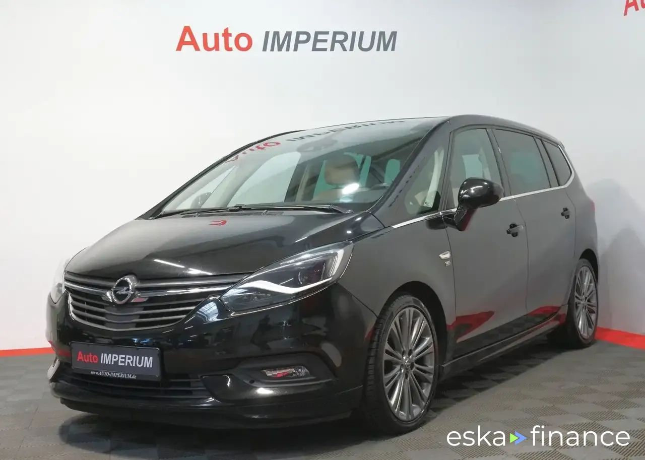 Leasing Hatchback Opel Zafira 2016