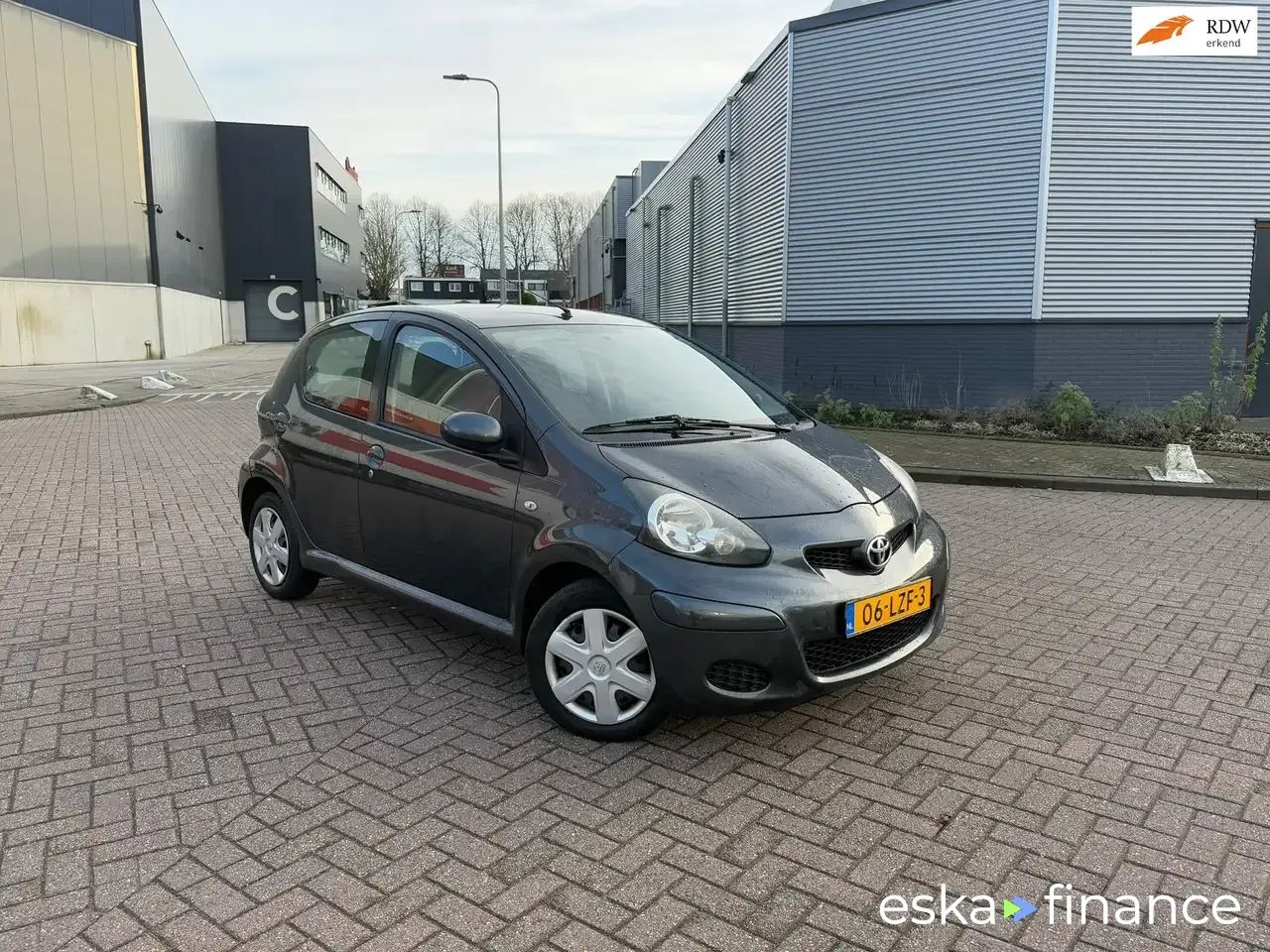 Finansowanie Hatchback Toyota AYGO 2010