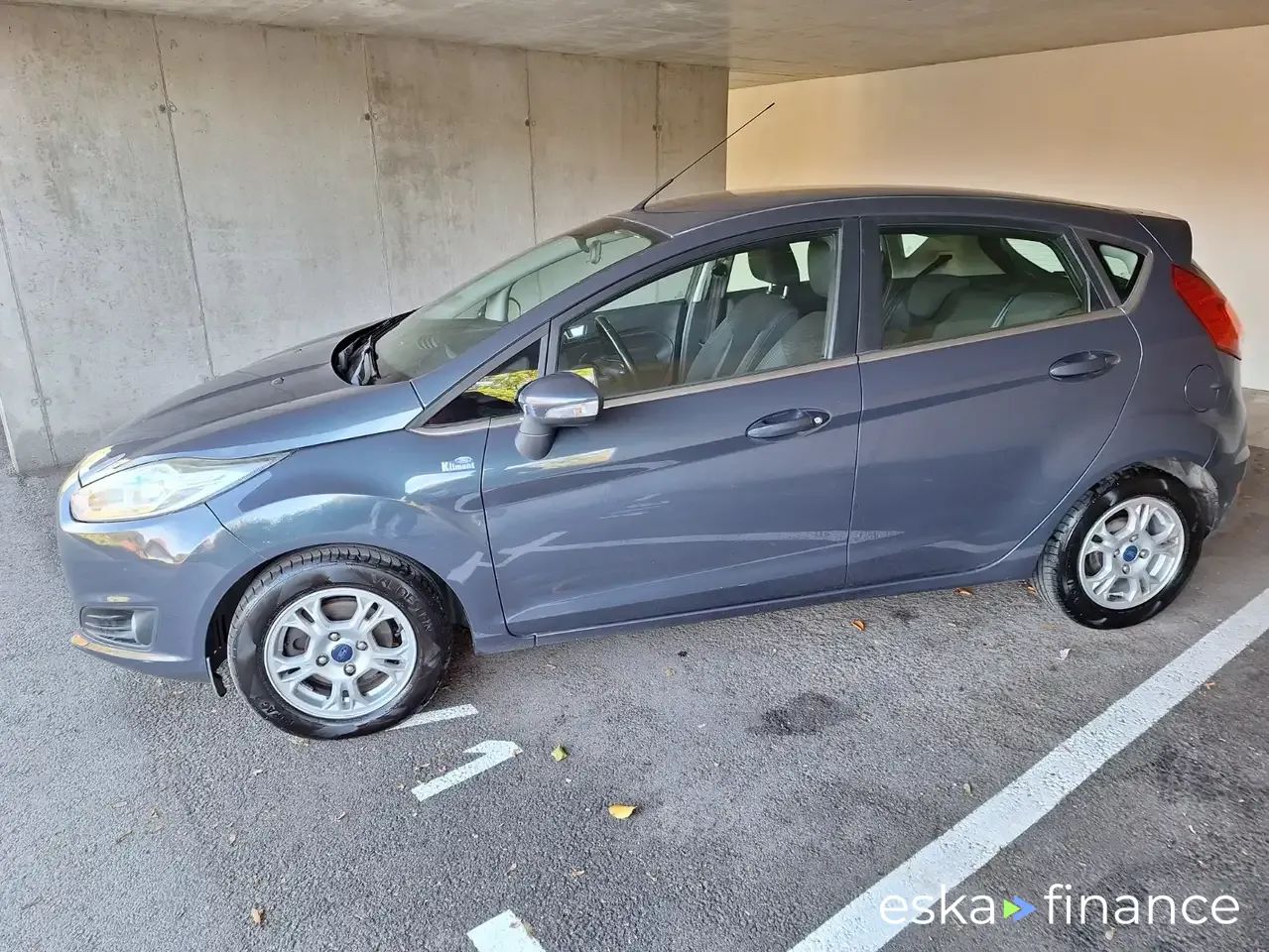 Leasing Hatchback Ford Fiesta 2015