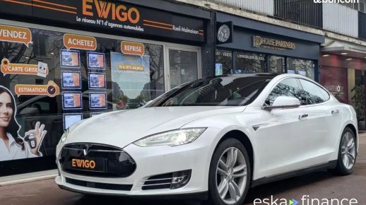 Tesla Model S 2016