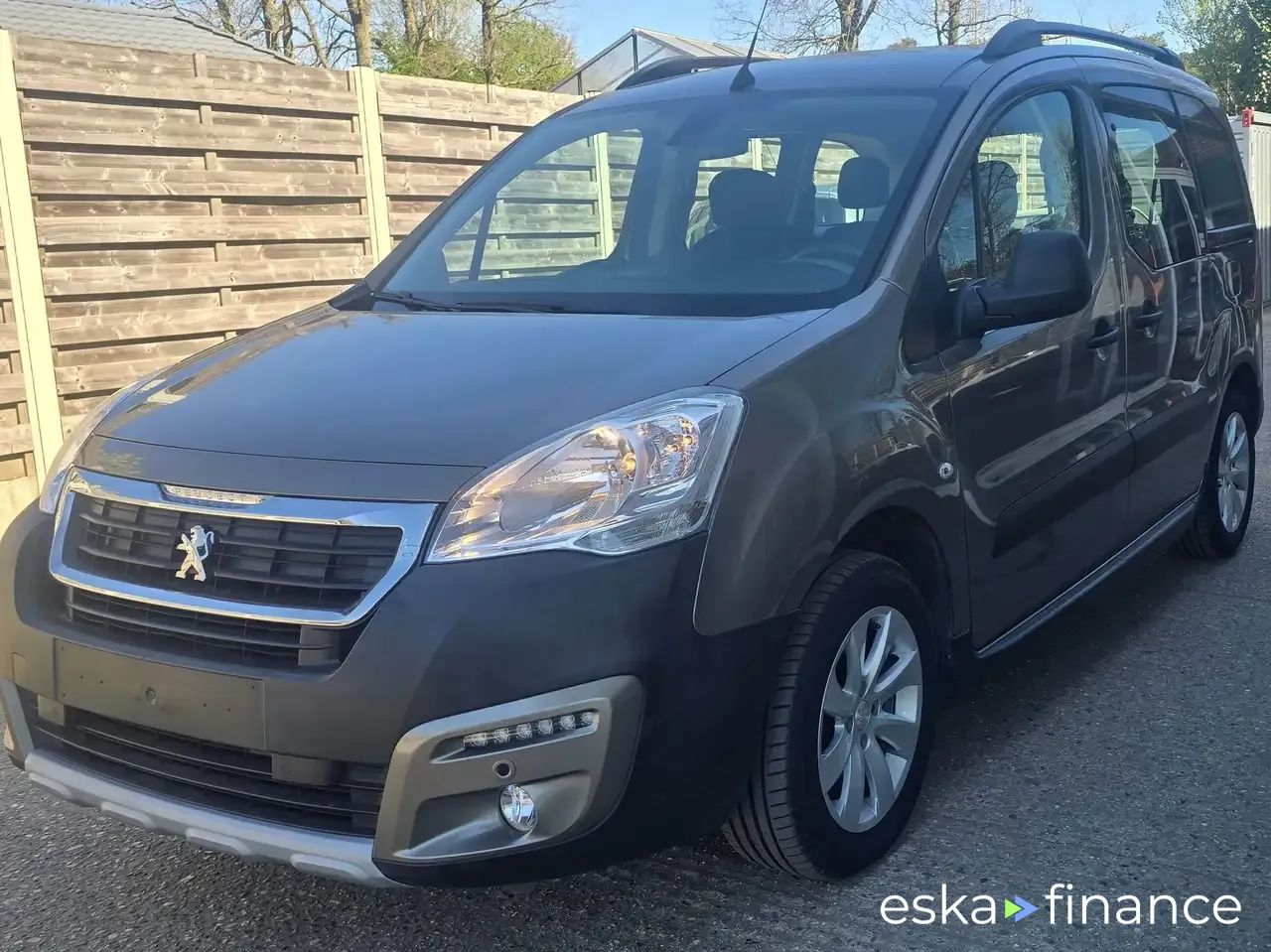 Financování Hatchback Peugeot Partner 2018