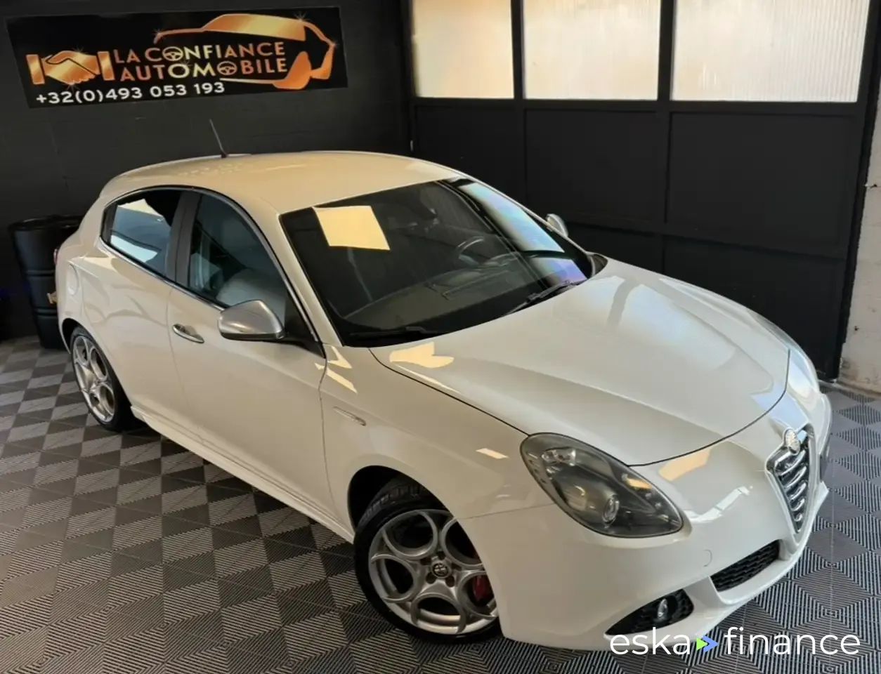 Financování Sedan Alfa Romeo Giulietta 2010