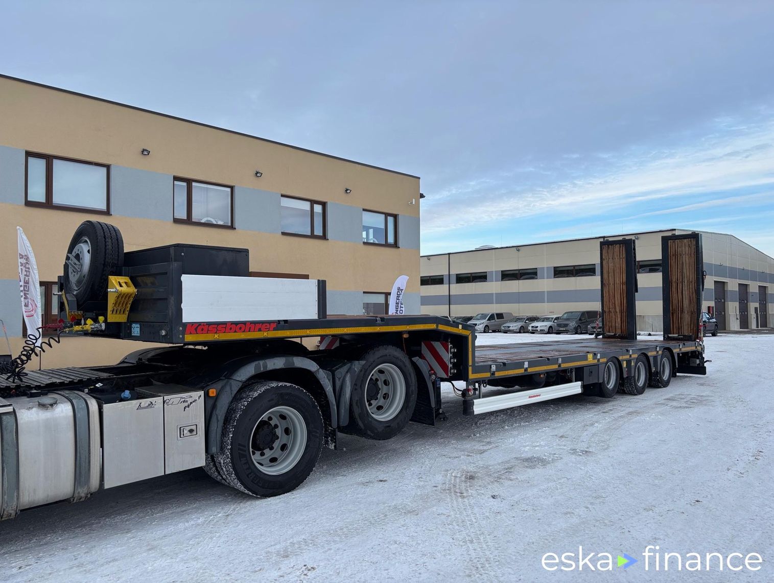 Leasing Semi-trailer Kassbohrer Lowbed LB3E + STEERING + LIFTING AXLE 2025