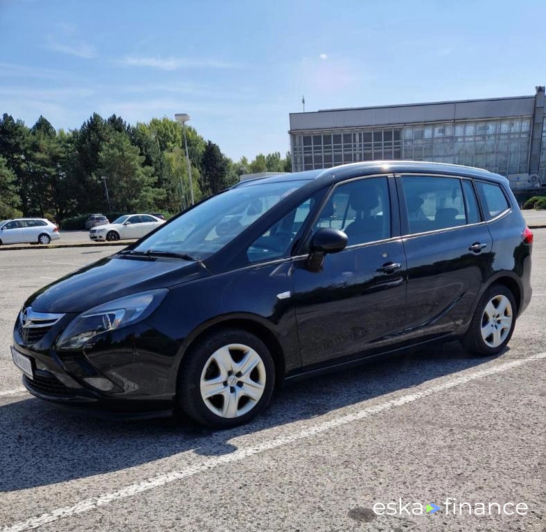 Finansowanie Transport pasażerów Opel Zafira Tourer 2015