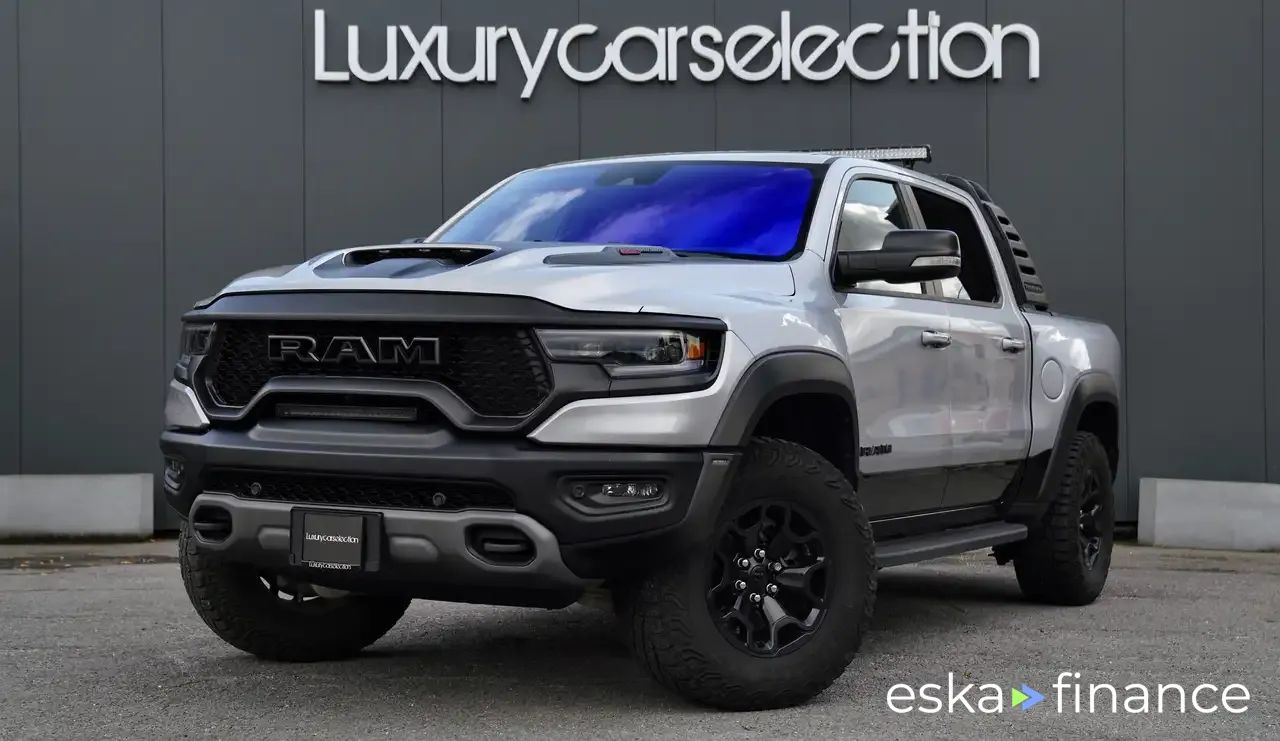 Financování SUV Dodge RAM 2022