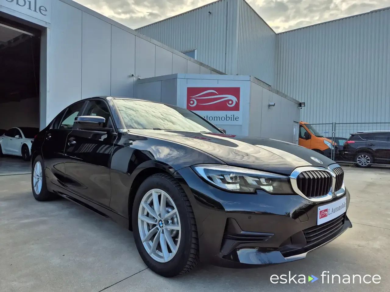 Leasing Sedan BMW 330 2020