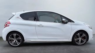 Lízing Hatchback Peugeot 208 2013