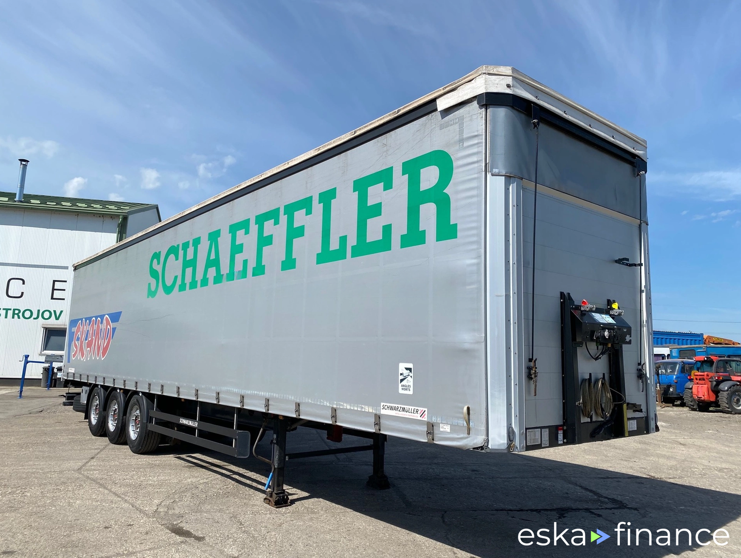 Leasing Semi-trailer Schwarzmuller TROJSTRANKA 2019