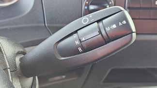Finansowanie Specjalna ciężarówka Mercedes-Benz ATEGO 824 2015