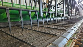 Leasing Combine grain harvester John Deere X9 1100 2023