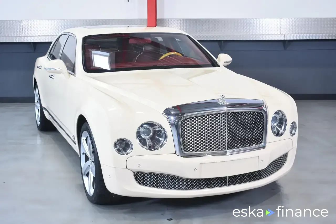 Lízing Sedan Bentley Mulsanne 2015