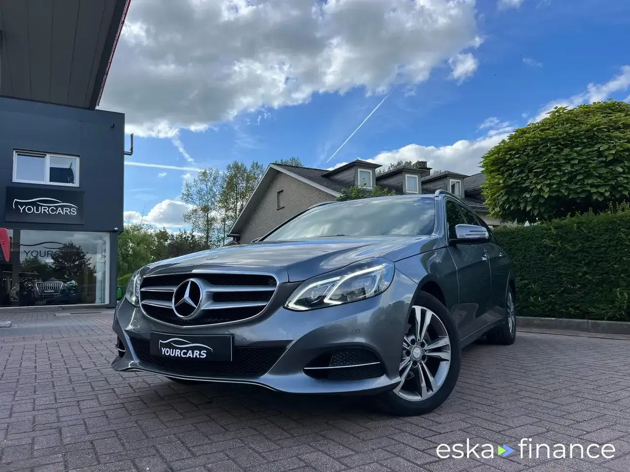 Lízing Kombi MERCEDES E 220 2016