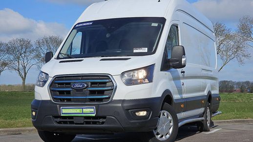Ford E-TRANSIT 2023